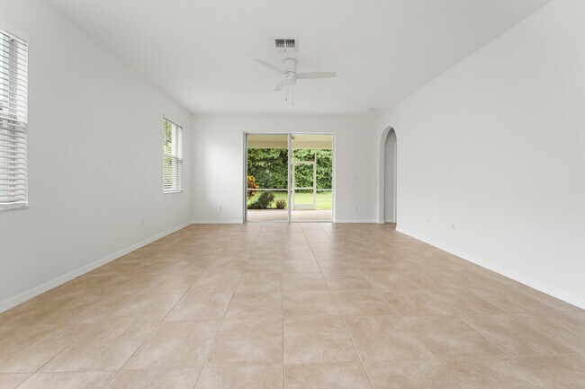 Building Photo - 9588 SW Flowermound Cir