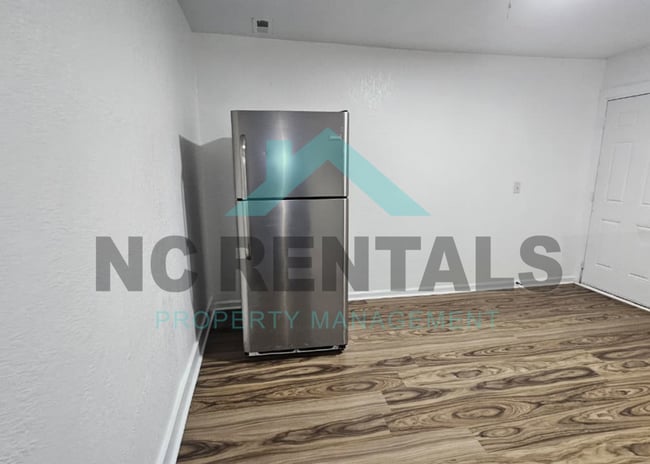 Building Photo - 124 Depot St