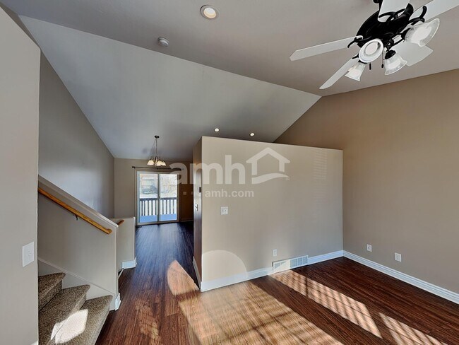 Building Photo - 934 E 490 N