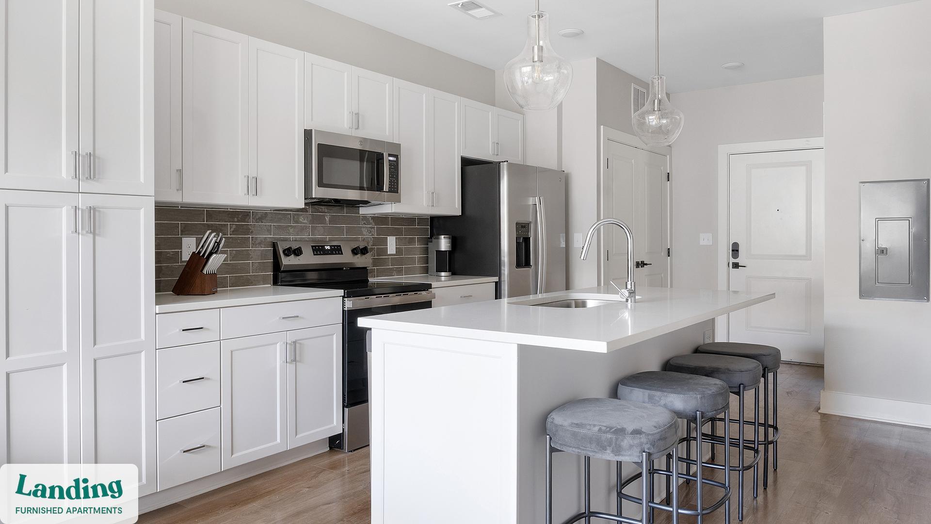 Building Photo - 1000 Forestview Dr