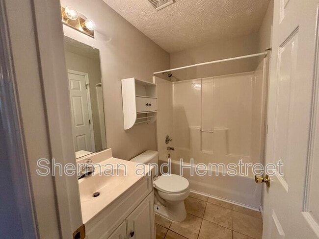 Building Photo - 802 Fripp Ct