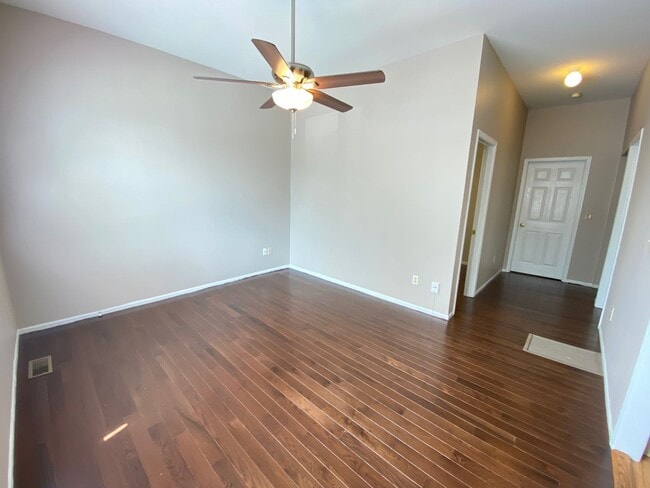 Building Photo - W Norwich Ave 32-34 GW2