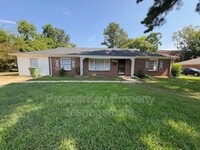 Building Photo - 703 Briarcliff Rd
