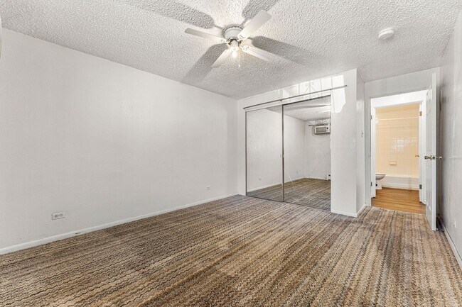 Building Photo - Condo in Historic Governor's Park!