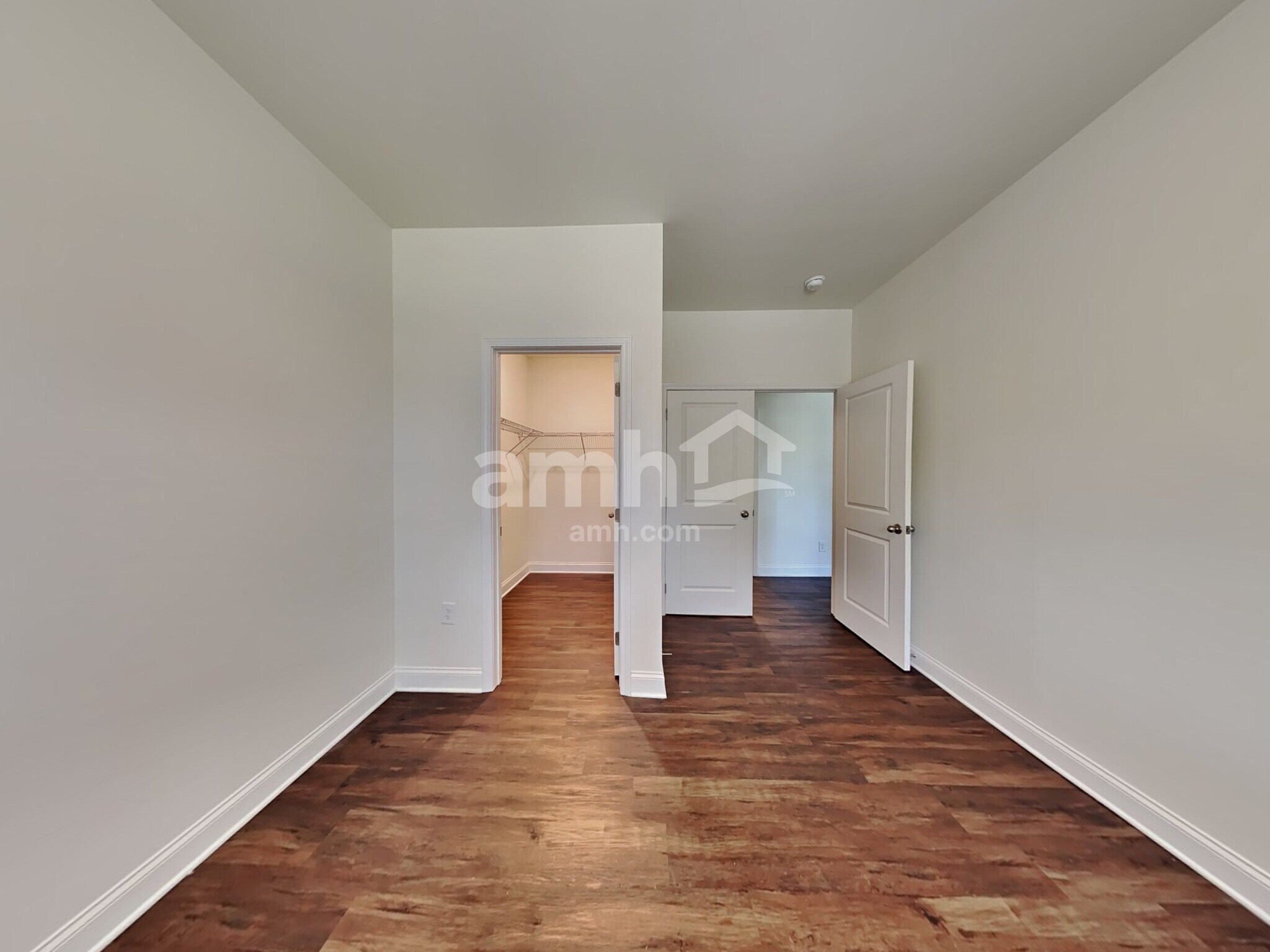 Building Photo - 2092 Windsor Park Ave