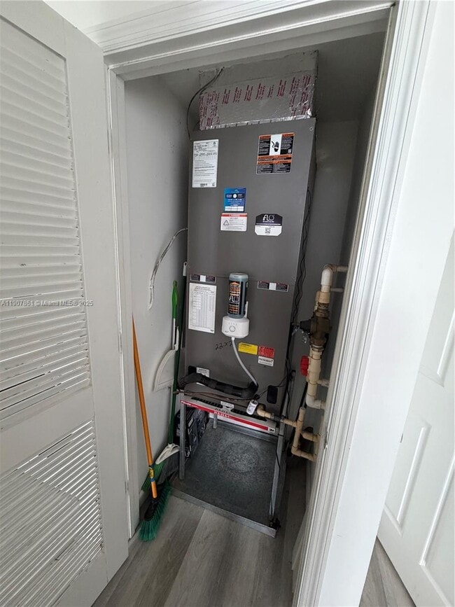 Building Photo - 140 S Dixie Hwy