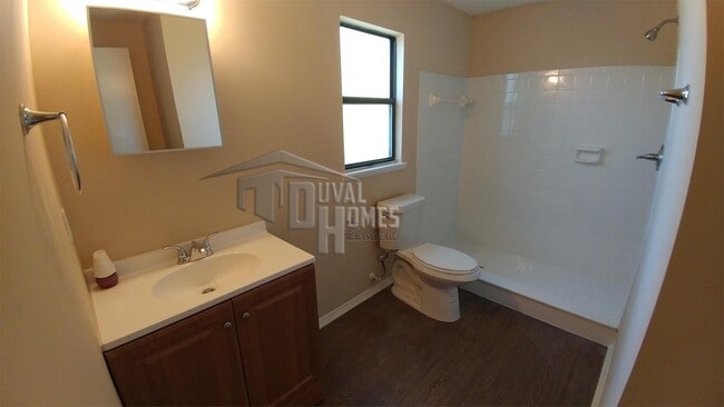Building Photo - 2620 Kenwood Dr W