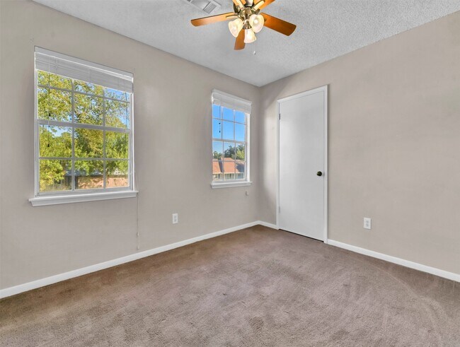 Building Photo - 3807 Winter Haven Dr