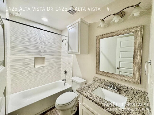 Building Photo - 1425 Alta Vista Dr