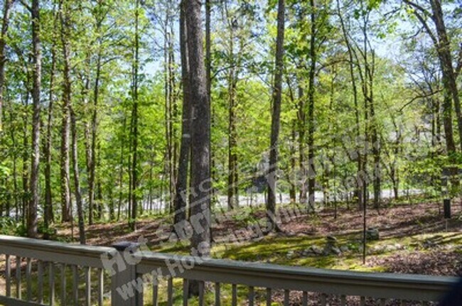 Building Photo - West Gate Area |Home |Unfurnished