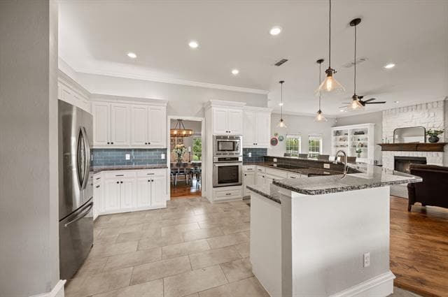 Building Photo - 4411 Glenwood Ln