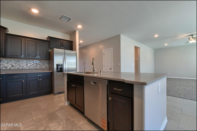 Building Photo - 12868 Star Gaze Ave