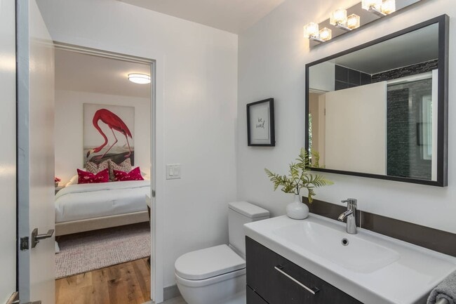 Building Photo - 3828 Alomar Dr