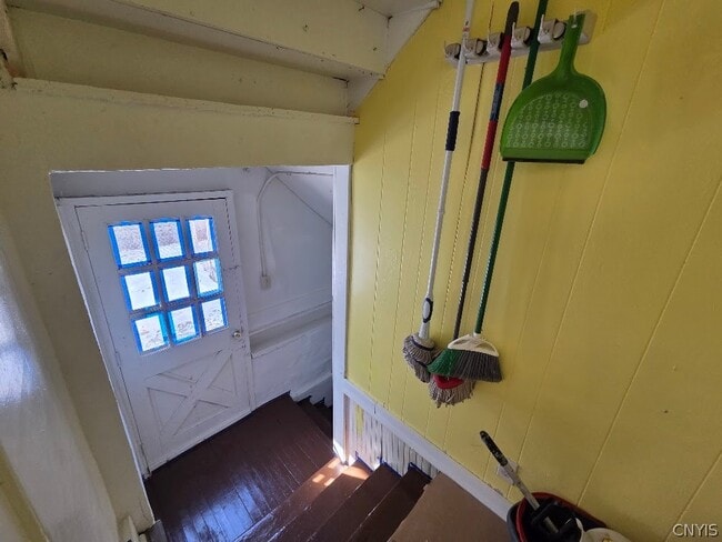 Building Photo - 210 N Midler Ave