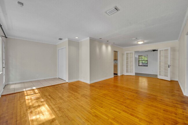 Building Photo - 1816 Mizell Ave