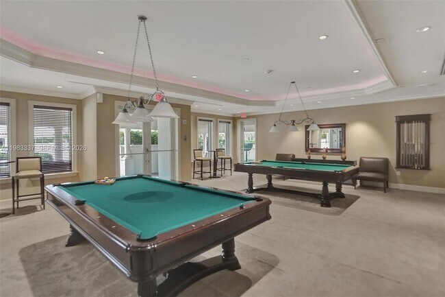 Building Photo - 20000 E Country Club Dr