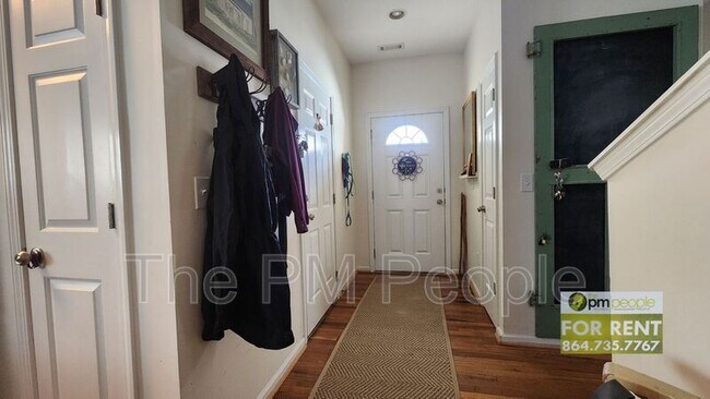 Building Photo - 120 Pin Oak Ct