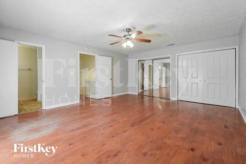 Building Photo - 5515 N Fork Dr SW