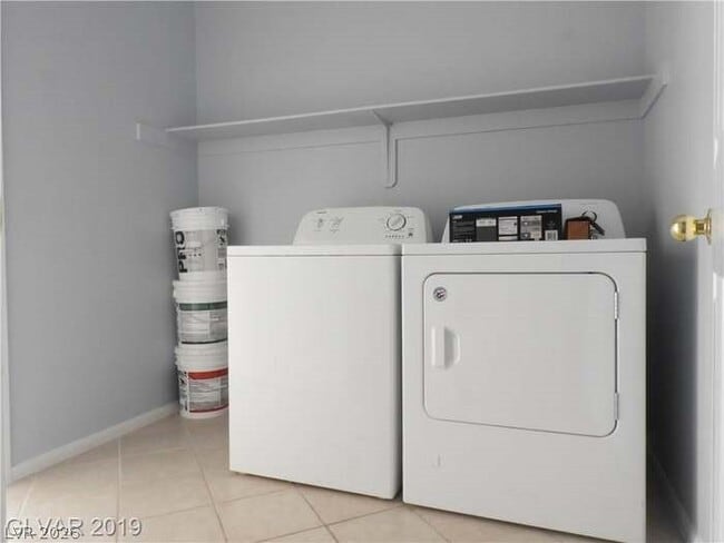 Building Photo - 11440 Parkersburg Ave