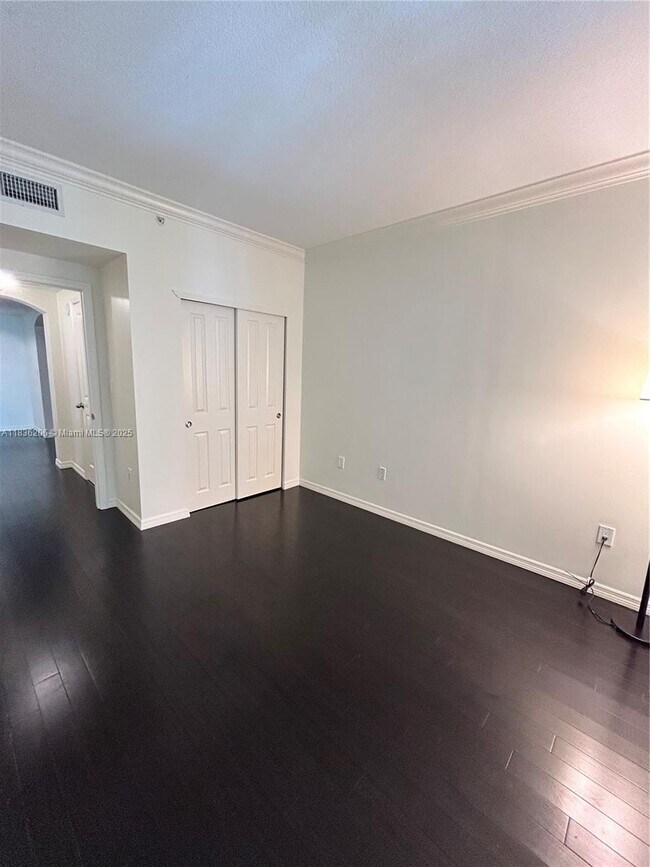 Building Photo - 9172 Collins Ave