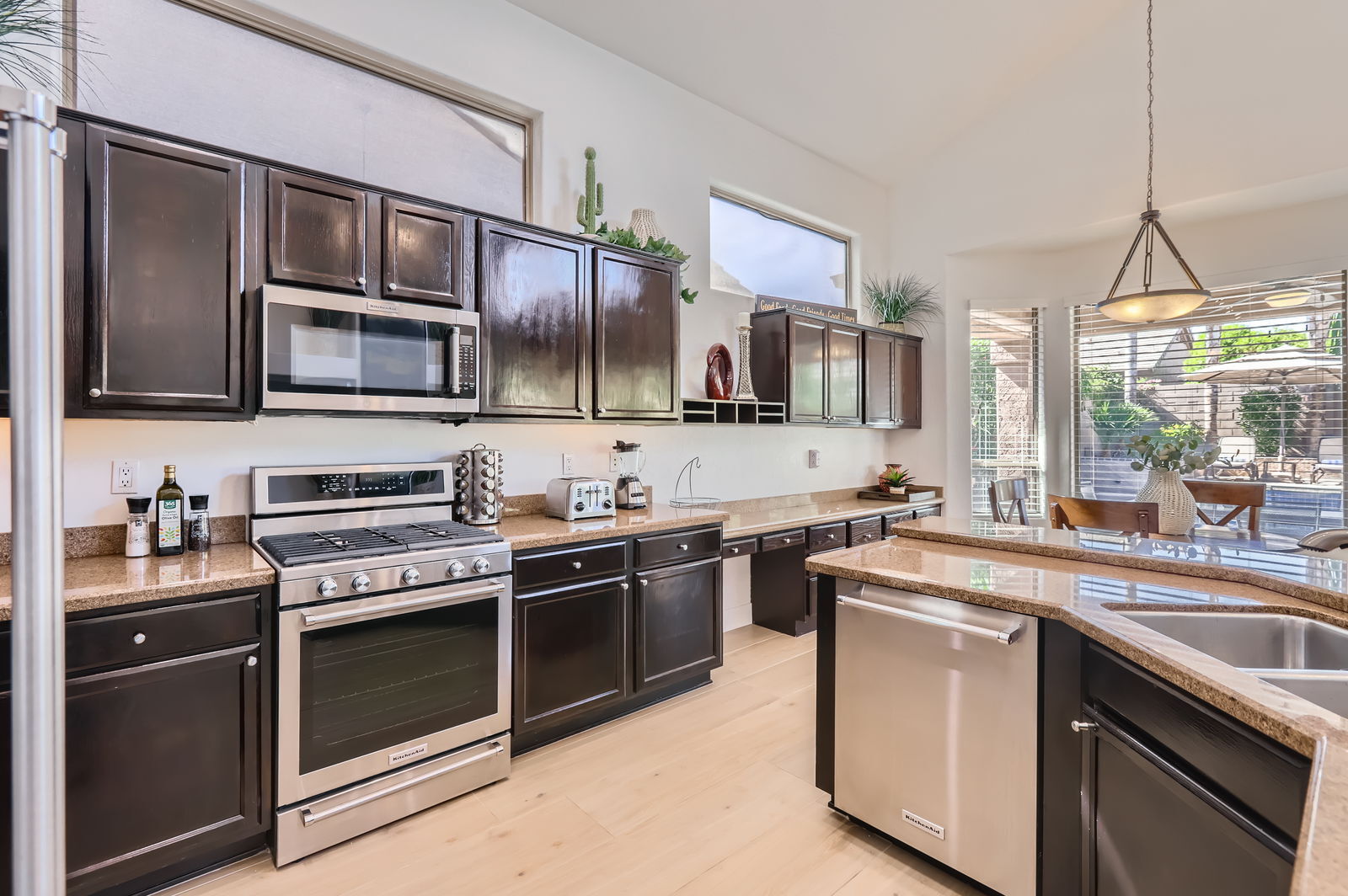 Building Photo - 6408 E Waltann Ln