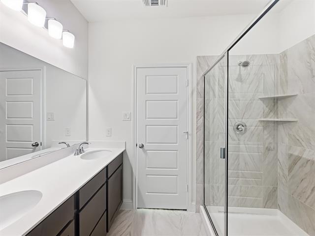 Building Photo - 622 Saxony Dr