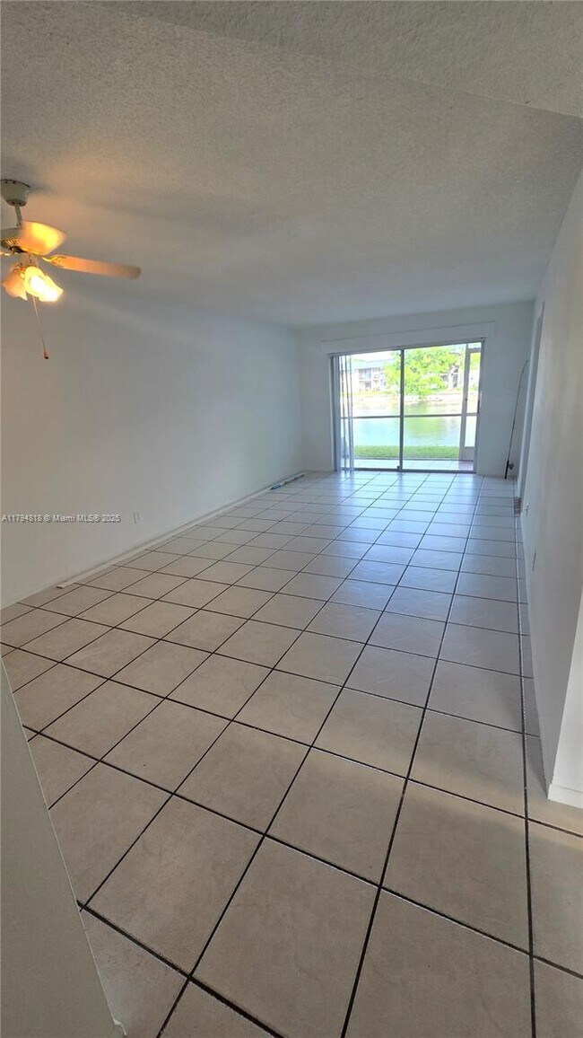 Building Photo - 7801 S Colony Cir