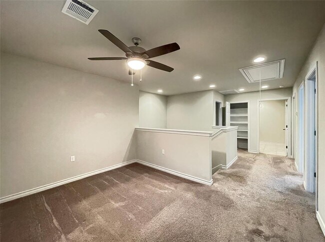 Building Photo - 1603 Denesa Dr