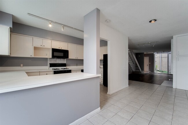 Building Photo - 6311 Riverview Way