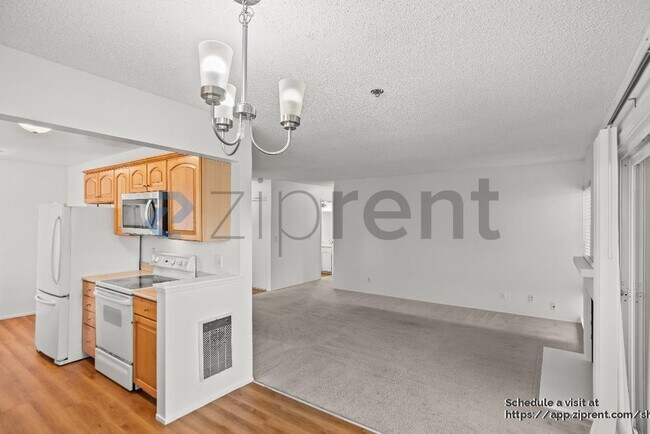 Building Photo - 1041 Shell Blvd