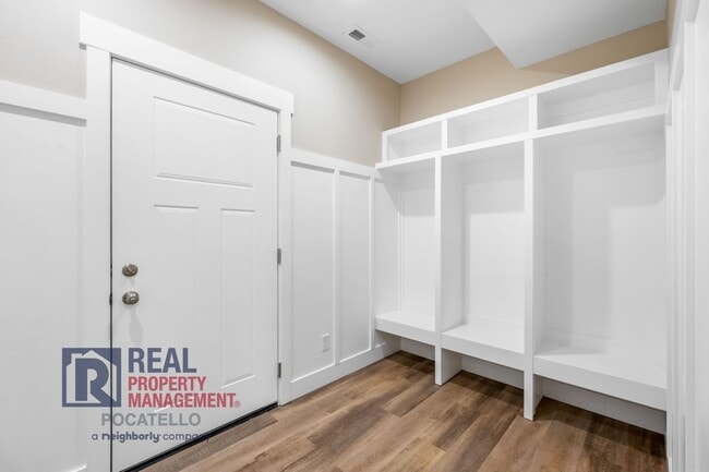 Building Photo - Brand New Construction 4 Bed 3.5 House - 2...