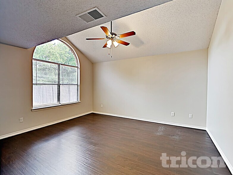 Building Photo - 4740 Waxwing Dr