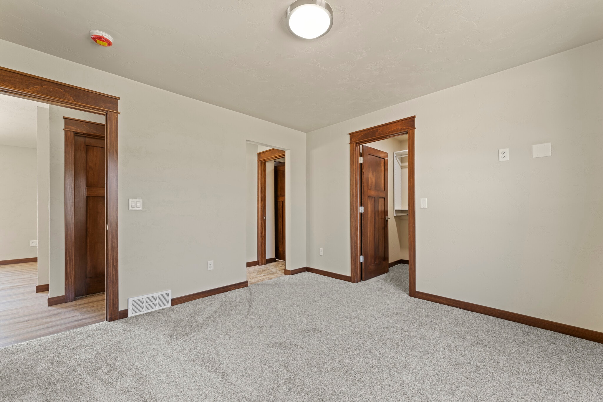 Building Photo - 5373 Pasture Ct