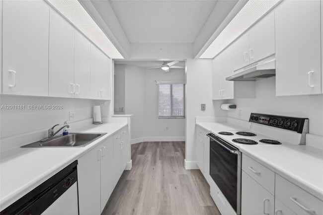 Building Photo - 13700 SW 11th St