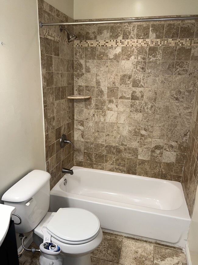 Building Photo - 2136 Catskill St