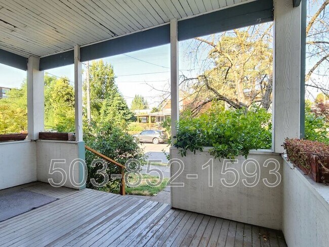 Building Photo - 3958 N Albina Ave