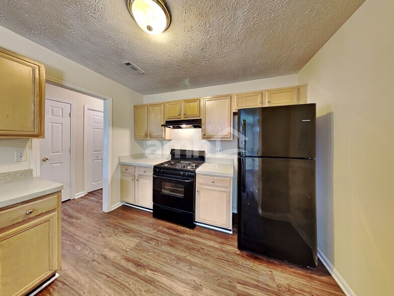 Building Photo - 1314 Sweetwater Ct
