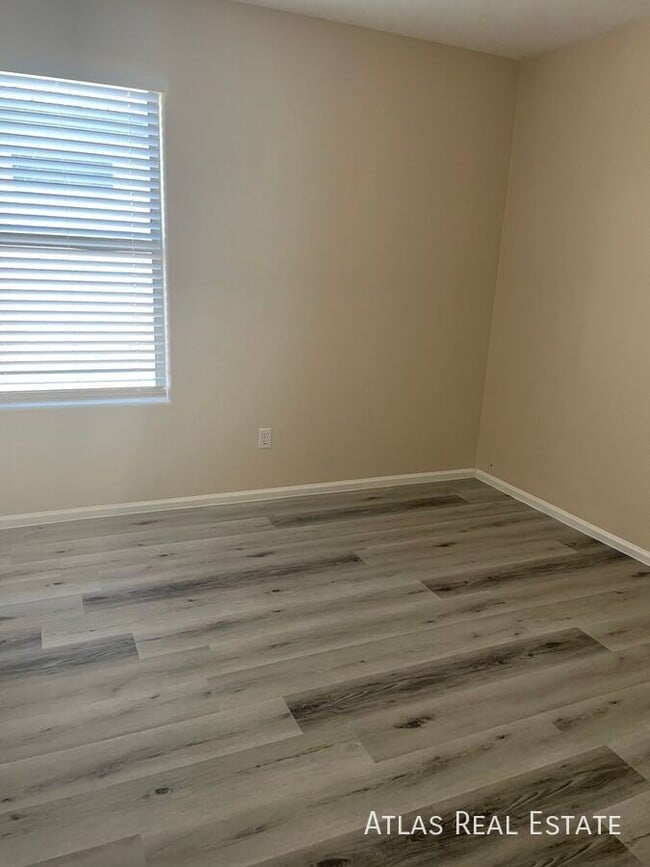 Building Photo - 5366 N Ormondo Way