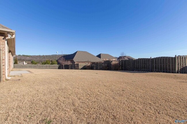 Building Photo - 2121 S Meadows Dr