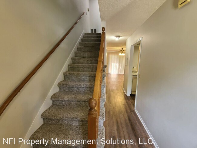 Building Photo - 2 br, 1.5 bath House - 1329 Foxborough Dr