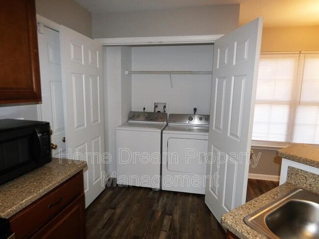 Building Photo - 5408 Veld Ct