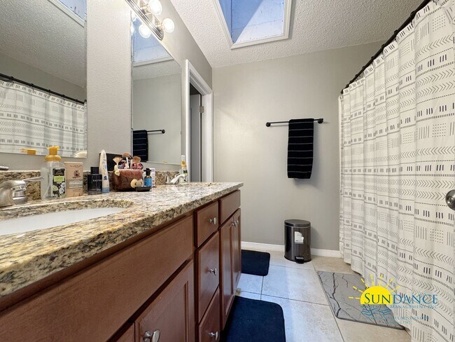 Building Photo - Beautiful 3 Bedroom Home in Fort Walton Beach!
