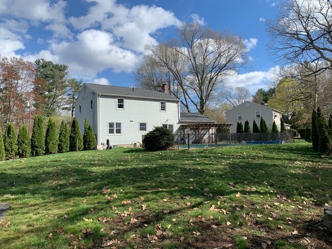 Building Photo - The Ideal Colonial