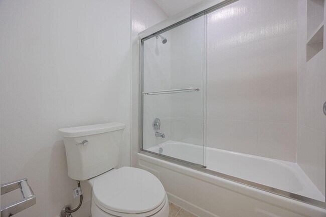 Building Photo - 2805 Casita Way