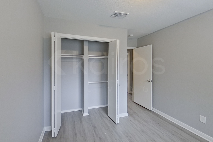 Building Photo - 1510 Clearbrook St