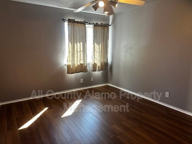 Building Photo - 312 Silver Wing