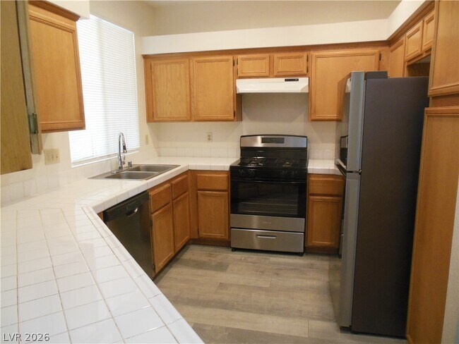 Building Photo - 5155 W Tropicana Ave