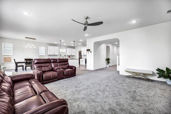 Building Photo - 232 Bougainvillea Lp