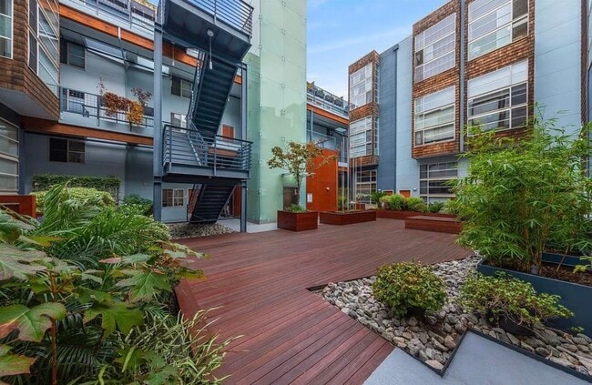 Building Photo - 175 Bluxome St