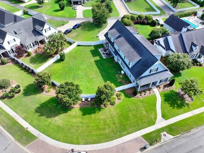 Building Photo - 321 Madison Grove Blvd